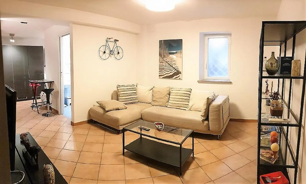 Casa Tua Chic Sant'Angelo Apartment Rome Italy
