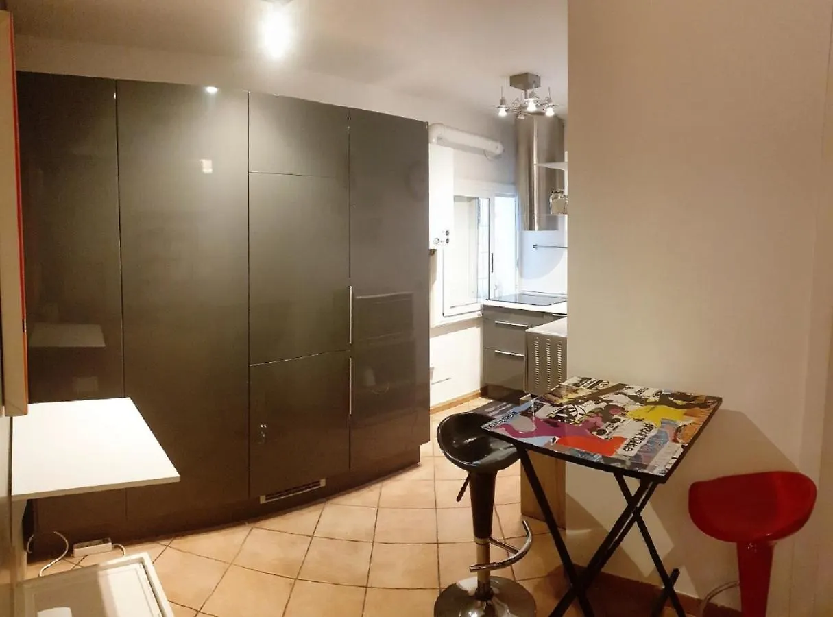 Casa Tua Chic Sant'Angelo Apartment Rome